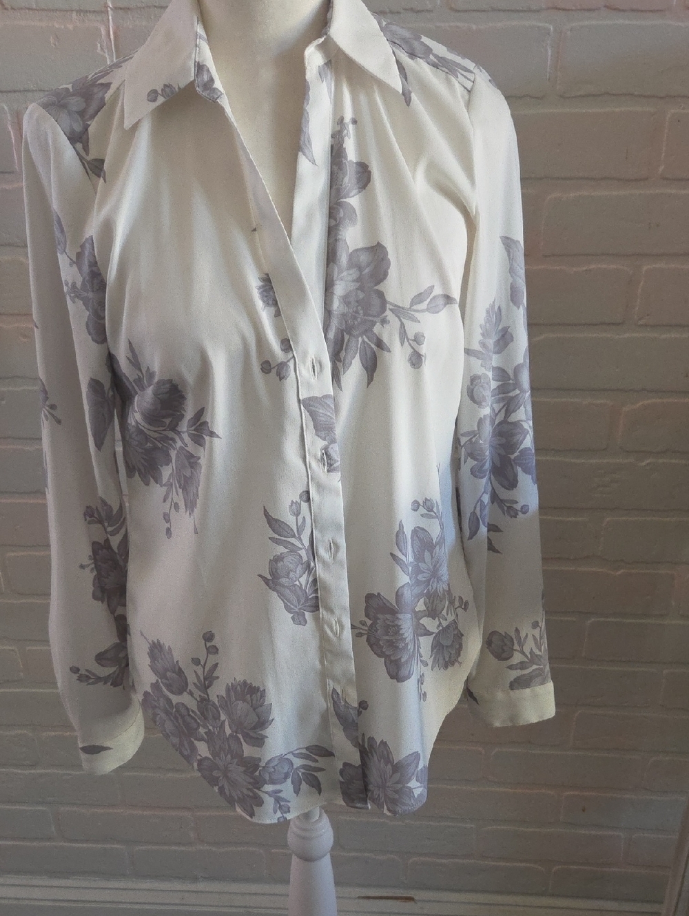 Ann Taylor Petite White Blouse with Subtle Gray Floral Print